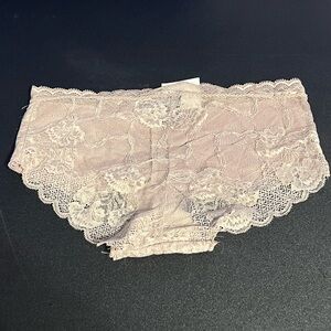 NWT Tahari Women's Lace Panties in Light Tan